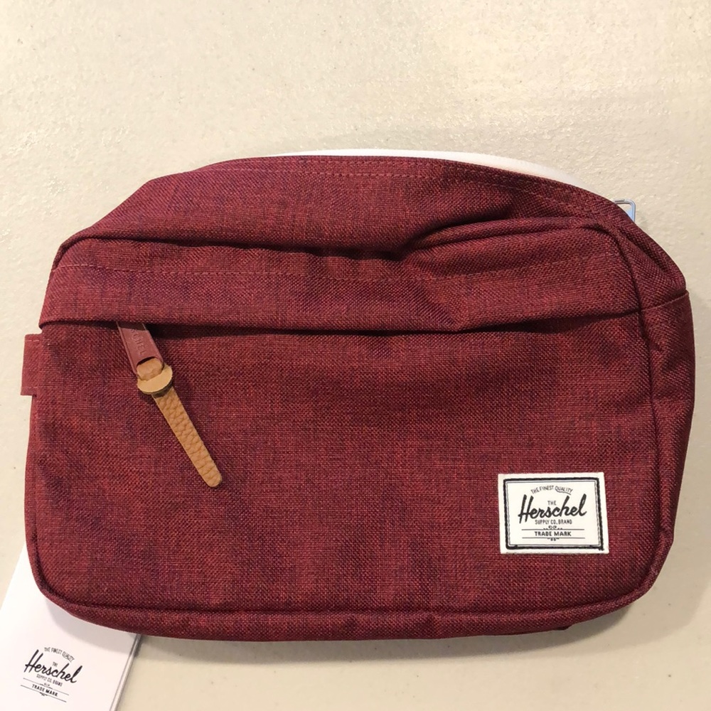 Herschel toiletry bag